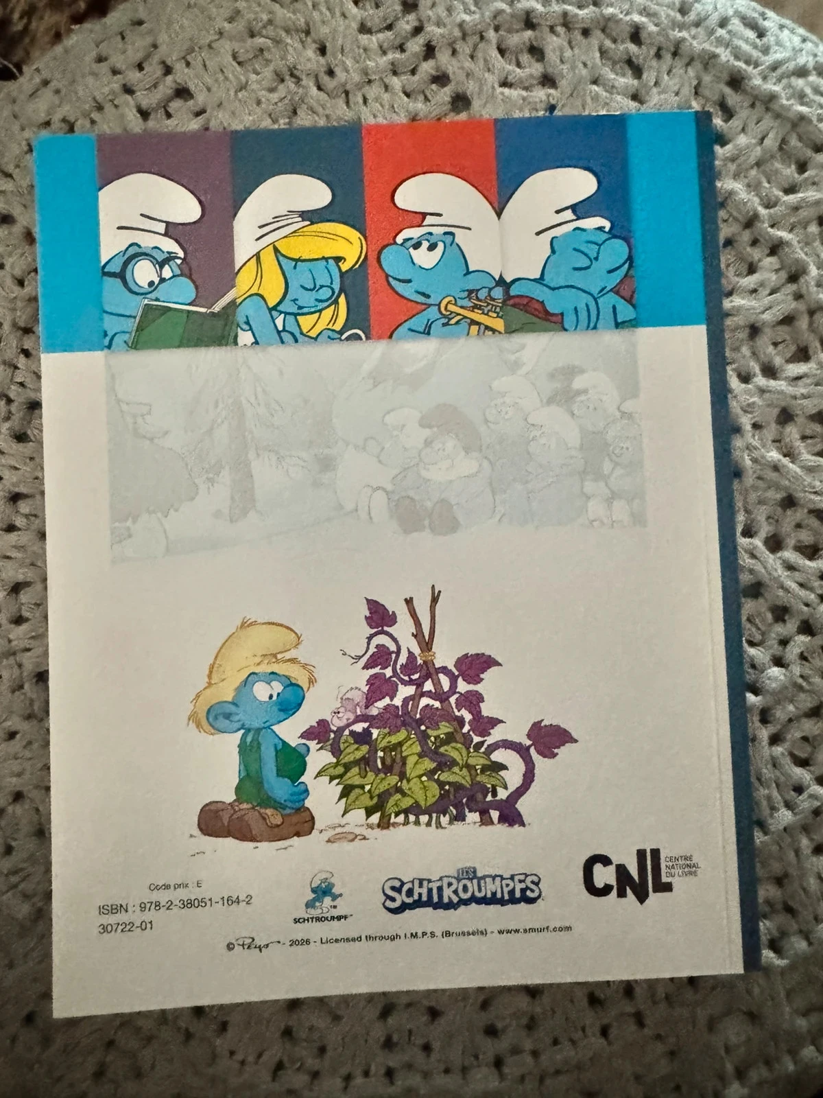 livro histórias de smurfs - o smurf camponês e as invasoras – photo 2